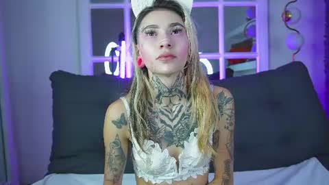 Snapshot of miss___angel chatting on 06.26.26 miss___angel online show from 06.26.26