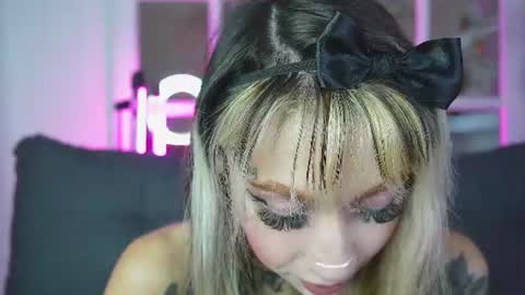 Snapshot of miss___angel chatting on 07.28.26 miss___angel online show from 07.28.26