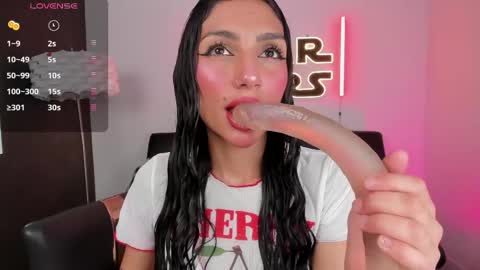Snapshot of miss___evangeline chatting on 05.07.26 Evangeline online show from 05.07.26