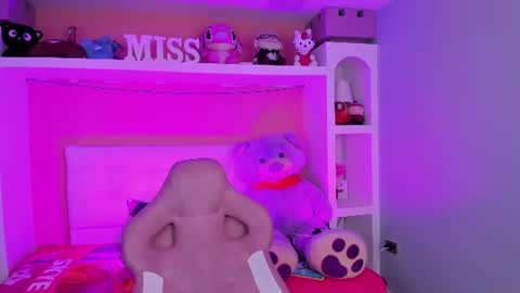 Snapshot of miss___megan chatting on 07.16.26 Megan online show from 07.16.26
