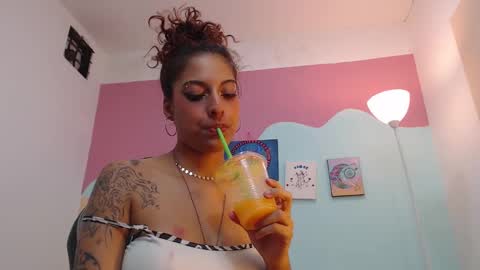 Snapshot of miss_akemi chatting on 02.07.25 Akemi 3 online show from 02.07.25