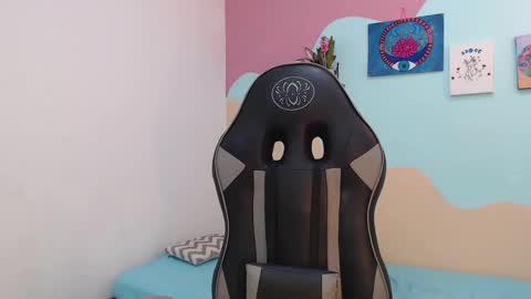 Snapshot of miss_akemi chatting on 03.10.25 Akemi 3 online show from 03.10.25