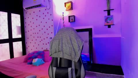 Snapshot of miss_akemi chatting on 09.14.25 Akemi 3 online show from 09.14.25