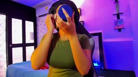 Snapshot of miss_akemi chatting on 10.09.25 Akemi 3 online show from 10.09.25