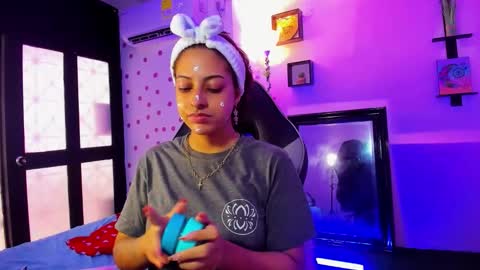 Snapshot of miss_akemi chatting on 10.12.25 Akemi 3 online show from 10.12.25