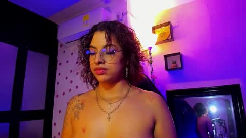 Snapshot of miss_akemi chatting on 10.31.25 Akemi 3 online show from 10.31.25