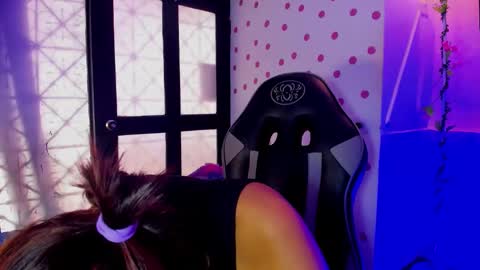 Snapshot of miss_akemi chatting on 11.05.25 Akemi 3 online show from 11.05.25