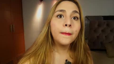 Snapshot of miss_anny18 chatting on 01.07.26 Anny online show from 01.07.26