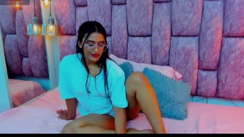 miss_ariss online show from 03.19.26