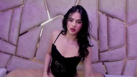Snapshot of miss_bella_kiss chatting on 05.08.26 miss_bella_kiss online show from 05.08.26