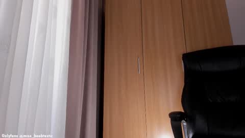 Ivy online show from 01.12.26