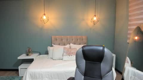 Cataleya online show from 12.03.25