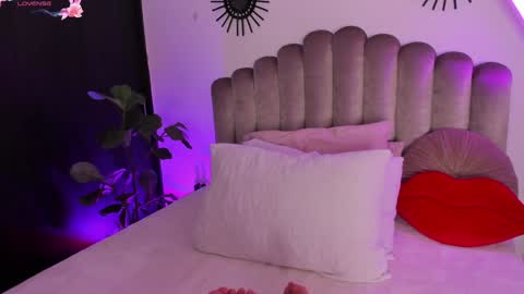 Charlize online show from 01.19.25