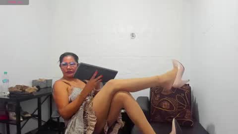 Clare PocaHose online show from 08.09.26