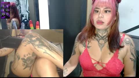 Snapshot of miss_clover chatting on 11.10.25 miss_clover online show from 11.10.25