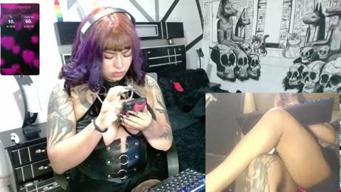 Snapshot of miss_clover chatting on 04.10.26 miss_clover online show from 04.10.26