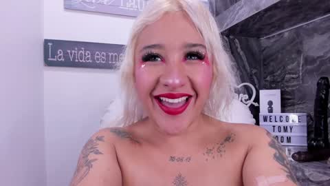 Snapshot of miss_danika chatting on 01.25.25 Danika online show from 01.25.25