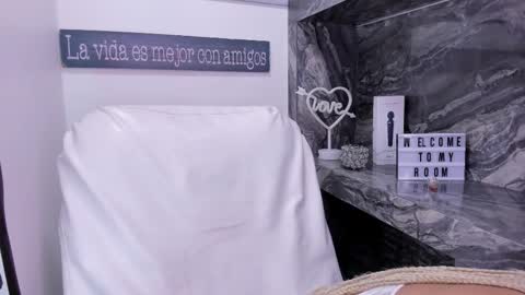 Snapshot of miss_danika chatting on 09.15.25 Danika online show from 09.15.25