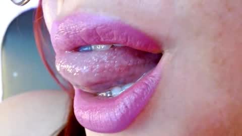Snapshot of miss_evoleth2 chatting on 01.28.25 Miss Evoleth online show from 01.28.25