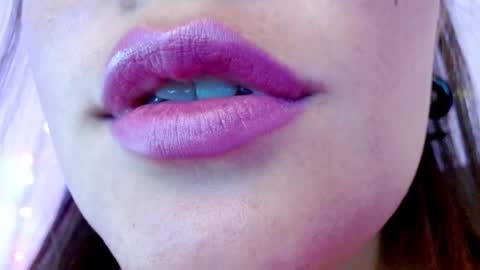 Snapshot of miss_evoleth2 chatting on 02.14.25 Miss Evoleth online show from 02.14.25