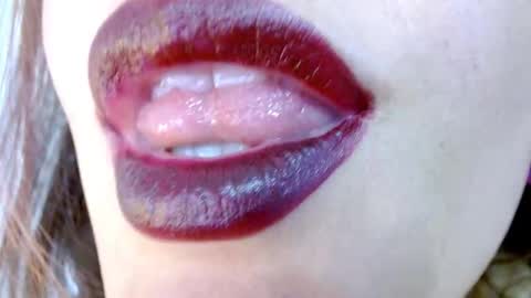 Snapshot of miss_evoleth2 chatting on 09.11.25 Miss Evoleth online show from 09.11.25