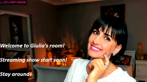 Snapshot of miss_giulia chatting on 08.10.26 Miss Giulia online show from 08.10.26