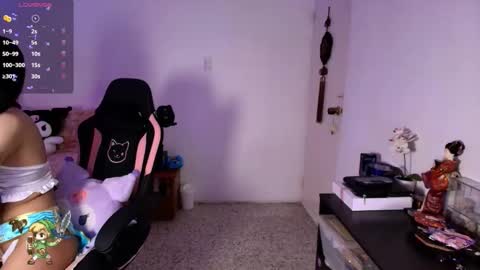 Snapshot of miss_hikikomori chatting on 11.10.25 Asami online show from 11.10.25