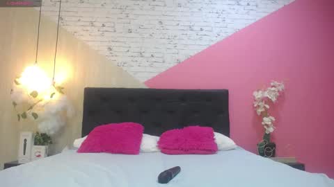 miss_honey1 online show from 09.17.25