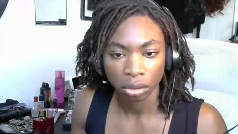 Miss Ivory online show from 01.05.26