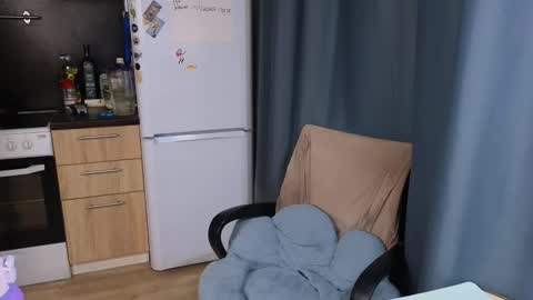 Snapshot of miss_jess_rabbit chatting on 12.18.25 Jess online show from 12.18.25