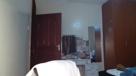 Miss Kiarrafit online show from 12.12.24