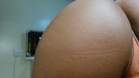 Miss Kiarrafit online show from 12.14.24