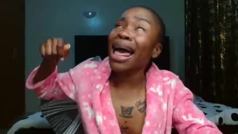 Miss Kiarrafit online show from 12.15.24