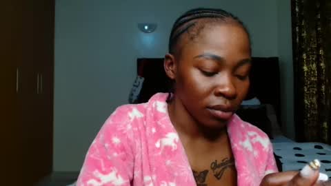 Miss Kiarrafit online show from 12.16.24