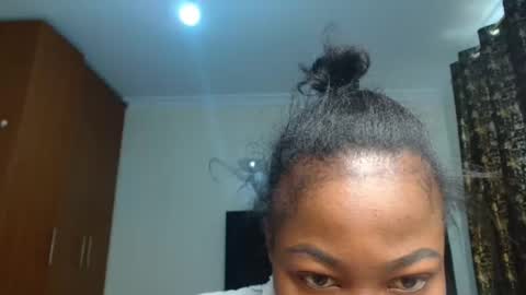 Miss Kiarrafit online show from 01.14.25