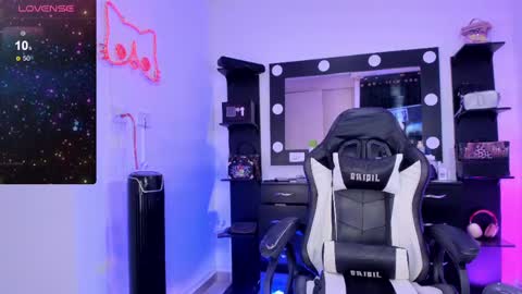 Miss Kittyn online show from 02.22.25