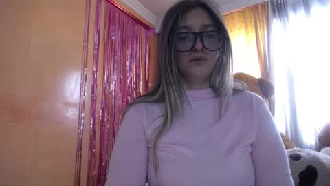 Snapshot of miss_lilieth chatting on 10.24.25 lilieth online show from 10.24.25