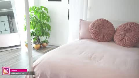 Alejandra online show from 06.06.26