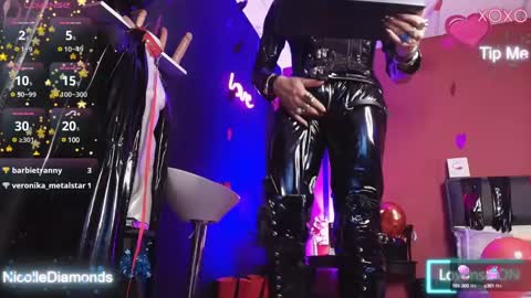 Snapshot of miss_nicolesds chatting on 02.12.25 Miss Nicole online show from 02.12.25