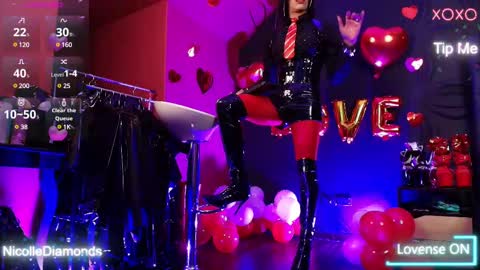 Snapshot of miss_nicolesds chatting on 02.19.25 Miss Nicole online show from 02.19.25