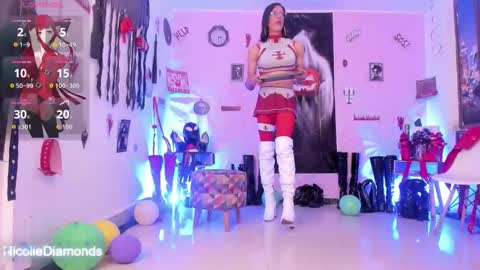 Snapshot of miss_nicolesds chatting on 10.17.25 Miss Nicole online show from 10.17.25