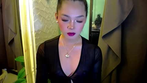 Snapshot of miss_precious_xx chatting on 05.09.26 Precious online show from 05.09.26