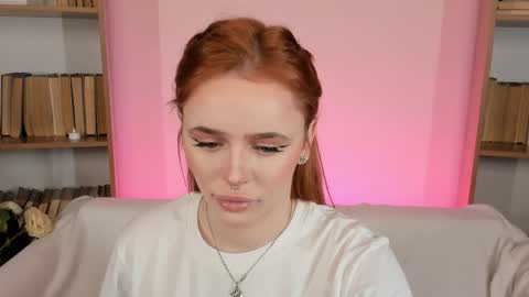 Snapshot of miss_redfox chatting on 12.02.25 Margo online show from 12.02.25