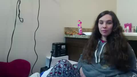 Snapshot of miss_sunshine01 chatting on 10.15.25 Bella online show from 10.15.25