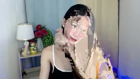 Snapshot of miss_sunshinex chatting on 01.19.25 Shine online show from 01.19.25