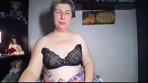 miss_tasha_kom online show from 11.21.25