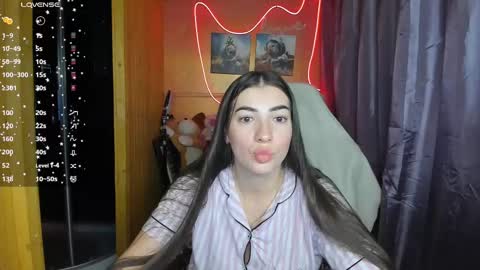 Snapshot of miss_tasy chatting on 02.28.25 Melanie January 15th is my birthday there will be an interesting show online show from 02.28.25