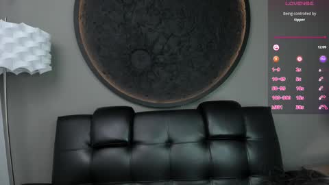 Vaiolette online show from 02.17.25