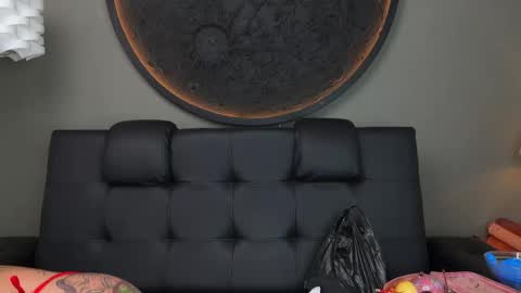 Vaiolette online show from 10.02.25