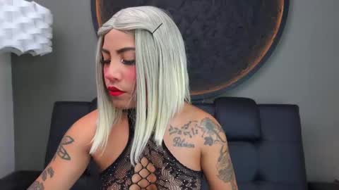 Vaiolette online show from 10.04.25